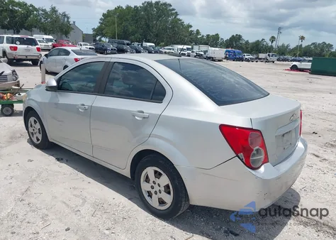 2015 Chevrolet Sonic Ls Auto z USA, uszkodzony, nr VIN 1G1JA5SH6F4135947